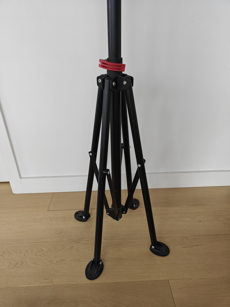 Winmau Blade 4 Dartboard with Stand - photo 4
