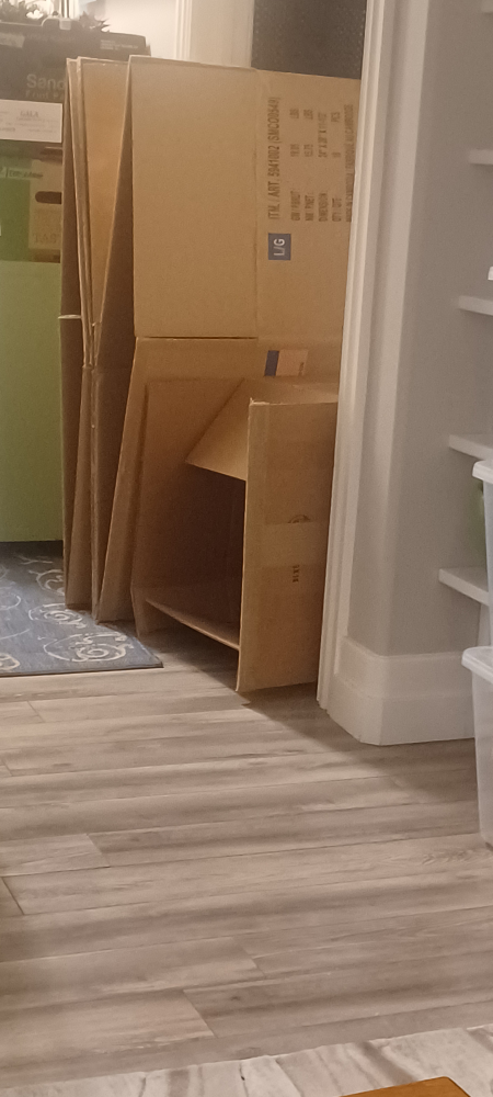 LG  and med Moving Boxes FREE