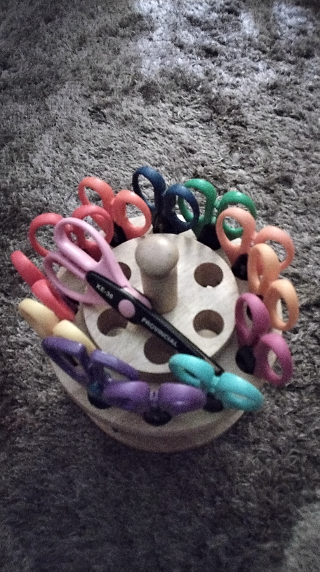 13 craft Scissors in wooden Stand - photo 4