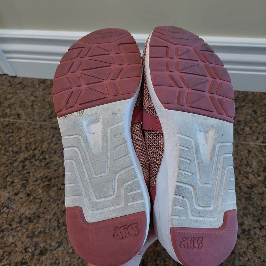 ASICS Women's Running Athletic Shoes Size 8 US image indicator(7)