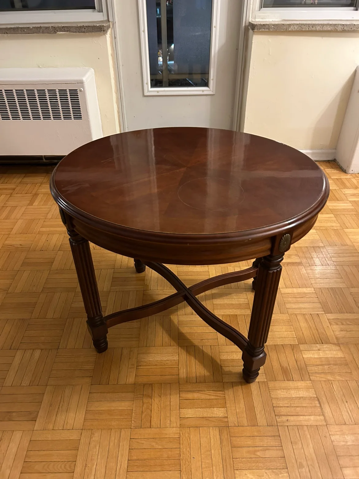 Round Wooden Coffee Table image indicator(4)