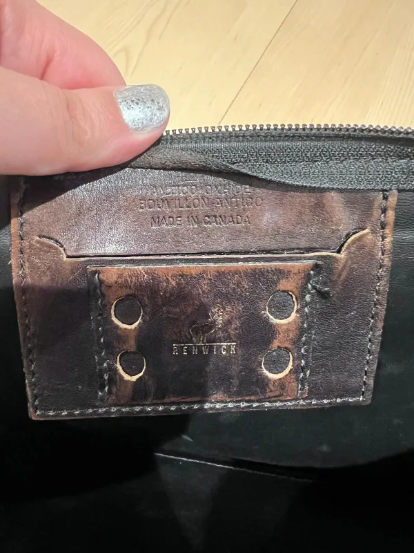 Vintage Renwick Leather Zip Case (Laptop Case) image indicator(6)