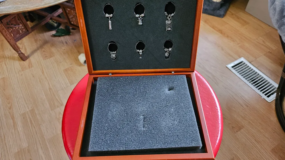 MAKE OFFER!!: Wine Accessory Set image indicator(4)