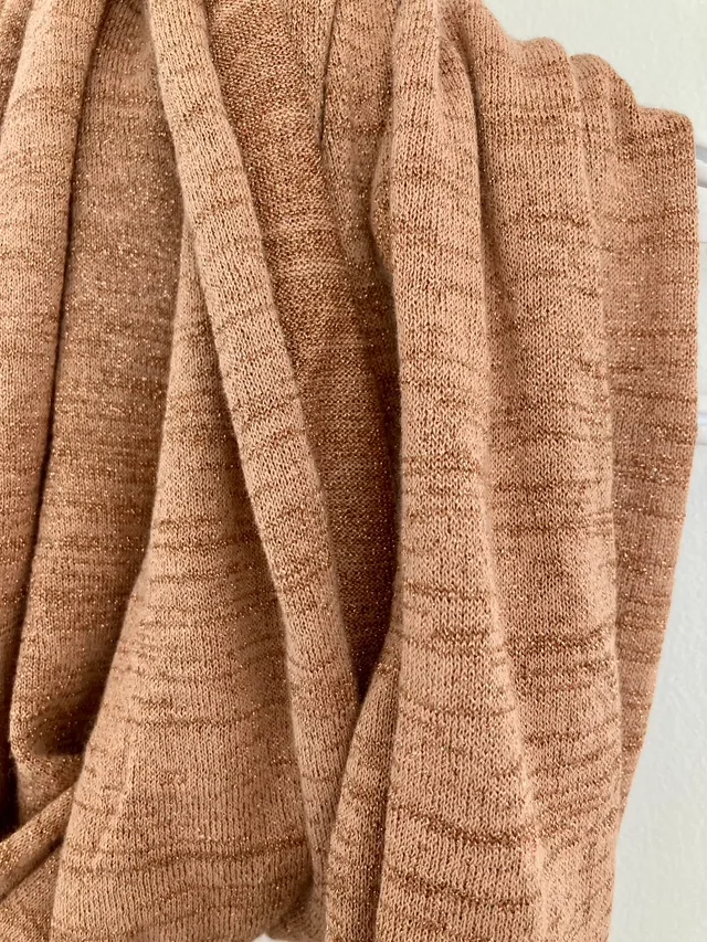 GAP Infinity Scarf image indicator(2)