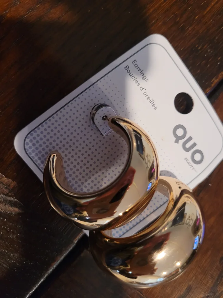 Gold Hoop Earrings image indicator(2)