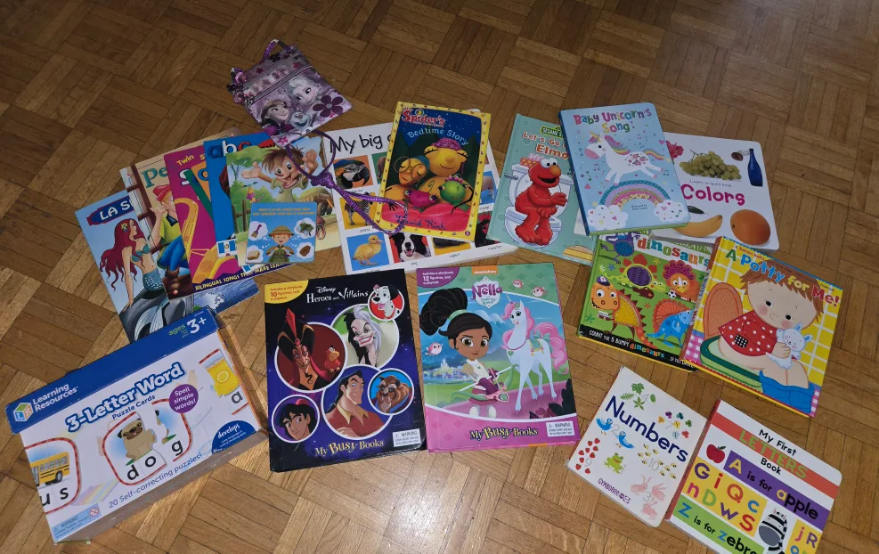 Lot of Children's Books #freecycle 🥕🥕 thumbnail