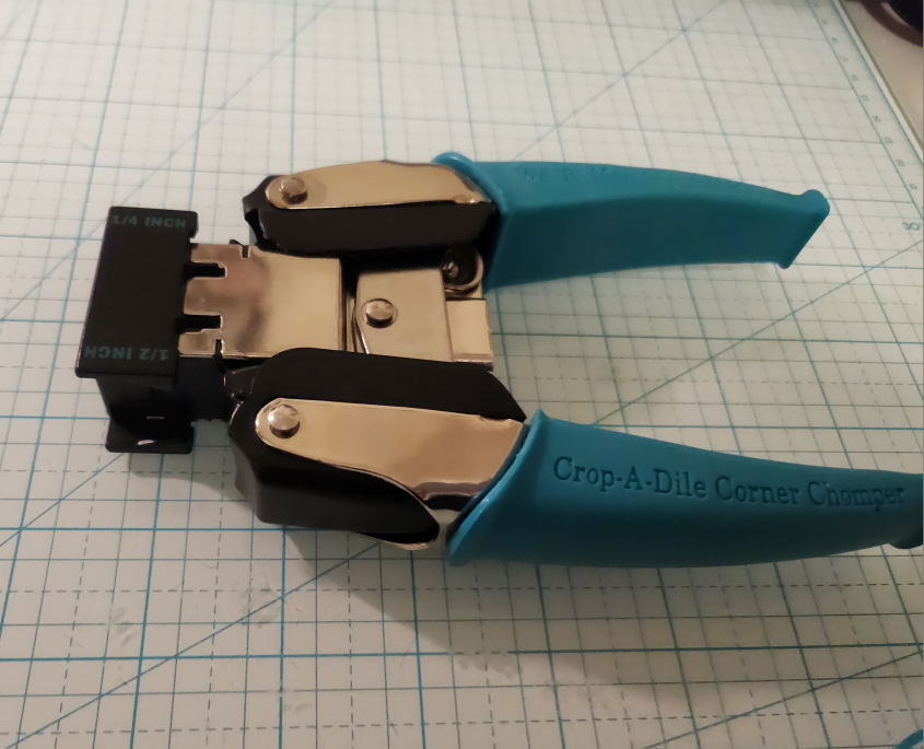 Crop-A-Dile Corner Chomper - photo 2