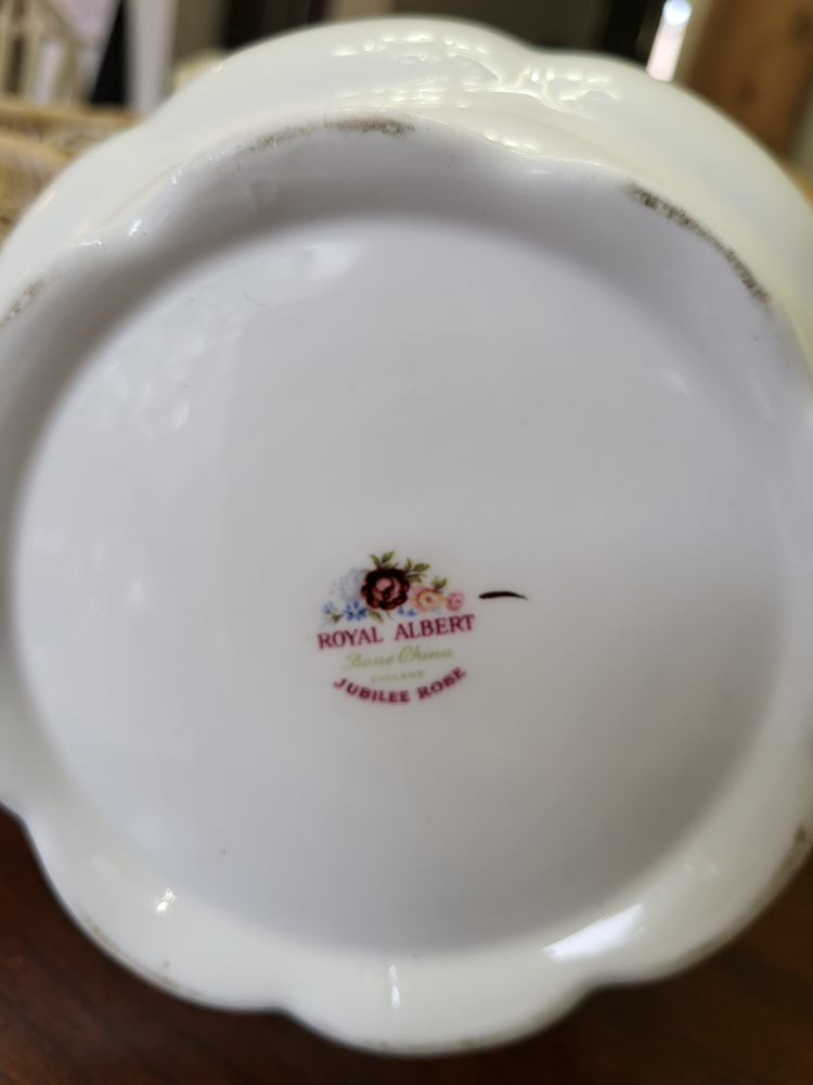Royal Albert "Jubilee Rose" Teapot - photo 4