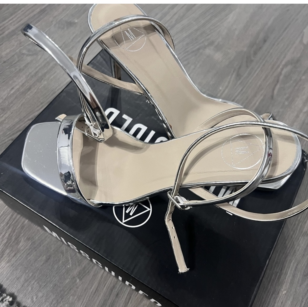 Missguided Silver sandals, Size US 7 would also fit a 7.5 - photo 3