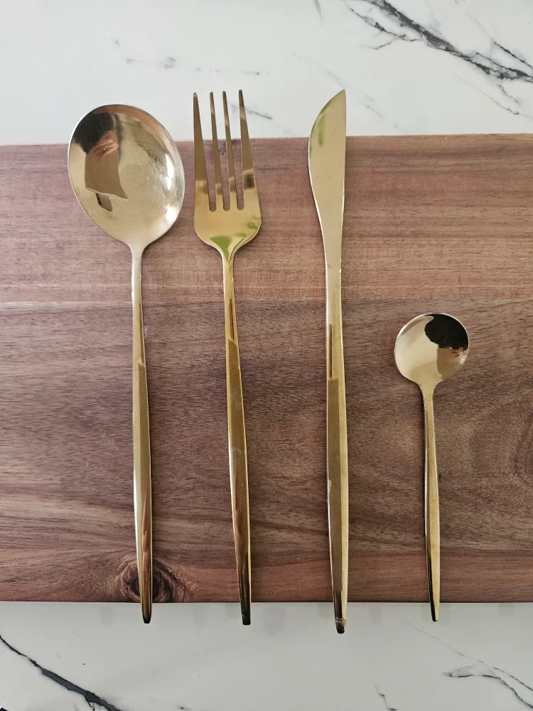 [NEW] Gold Cutlery Set x 4   🥕 thumbnail