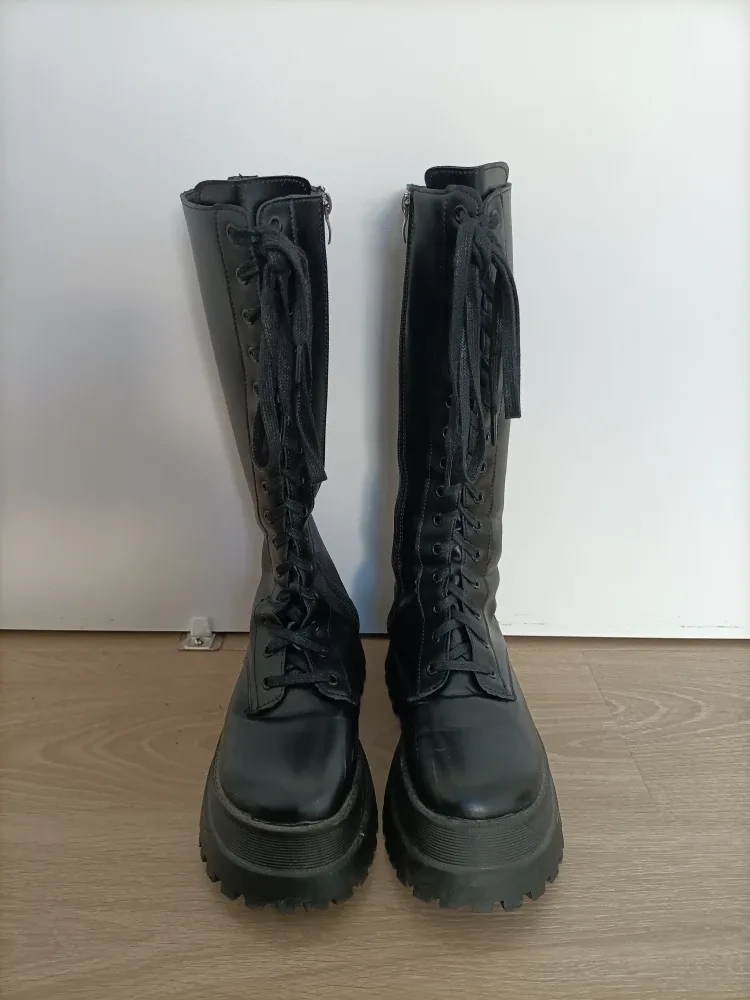 ‼️MOVING SALE - NEED GONE ASAP‼️Platform Combat Boots thumbnail