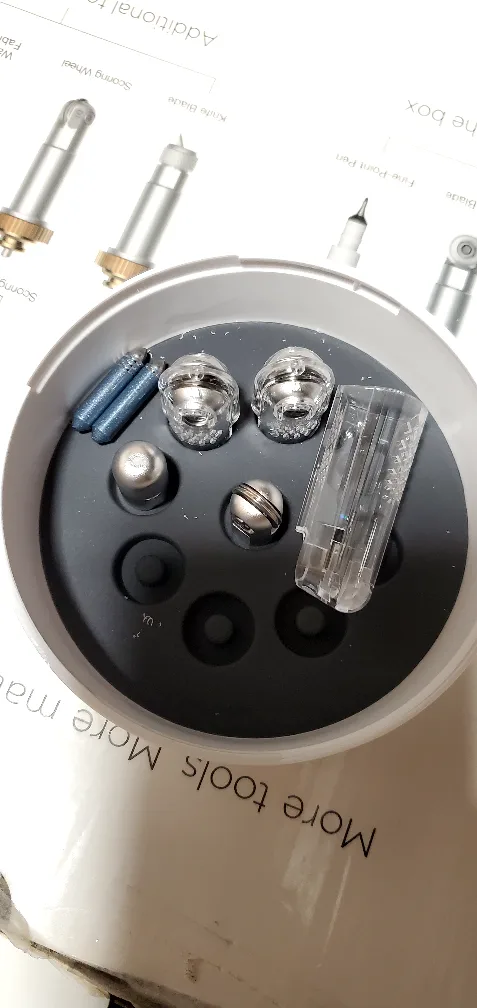 Cricut  maker bundle  with Accessories image indicator(6)