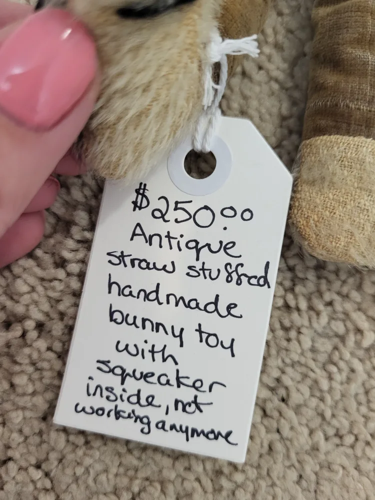 Antique straw stuffed handmade bunny 🥕 image indicator(2)