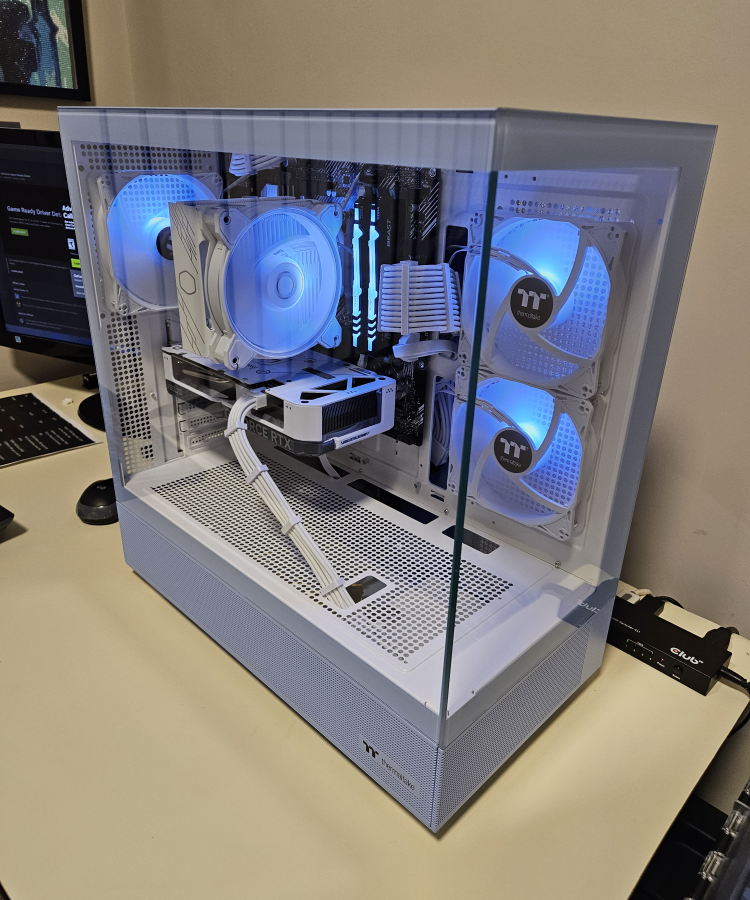 💦❄️Hydro Blue White Snowfall V2 Custom RGB Gaming PC💦❄️ - photo 5