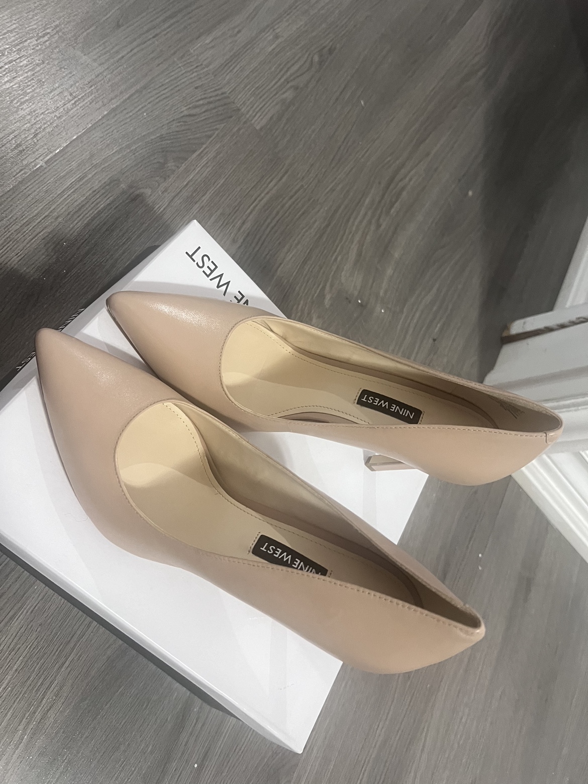 Nine West shoes, size US8