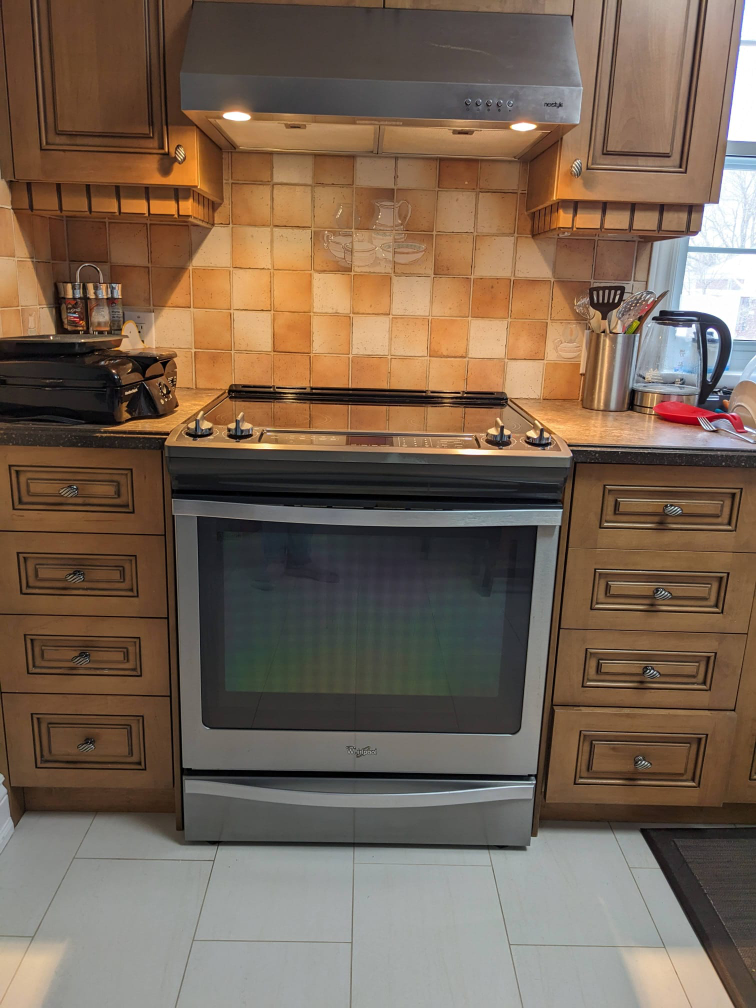 Electric Stove - Whirlpool - photo 2