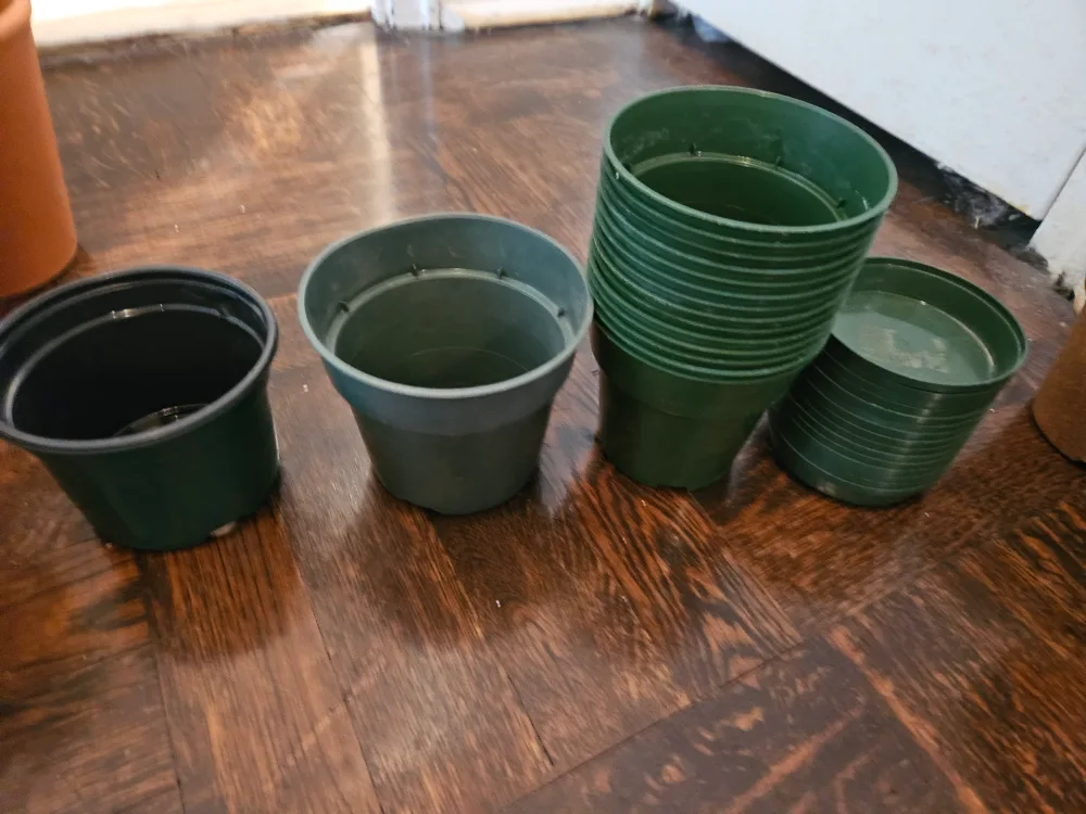 Green Plastic Plant Pots ❤️ thumbnail