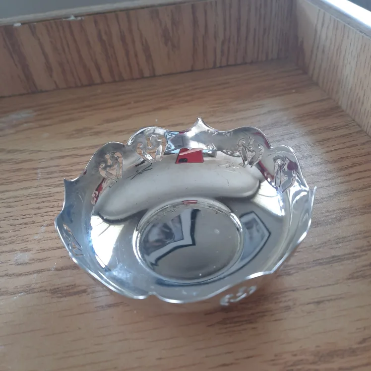 Vintage Silverplate Serving Dishes image indicator(4)