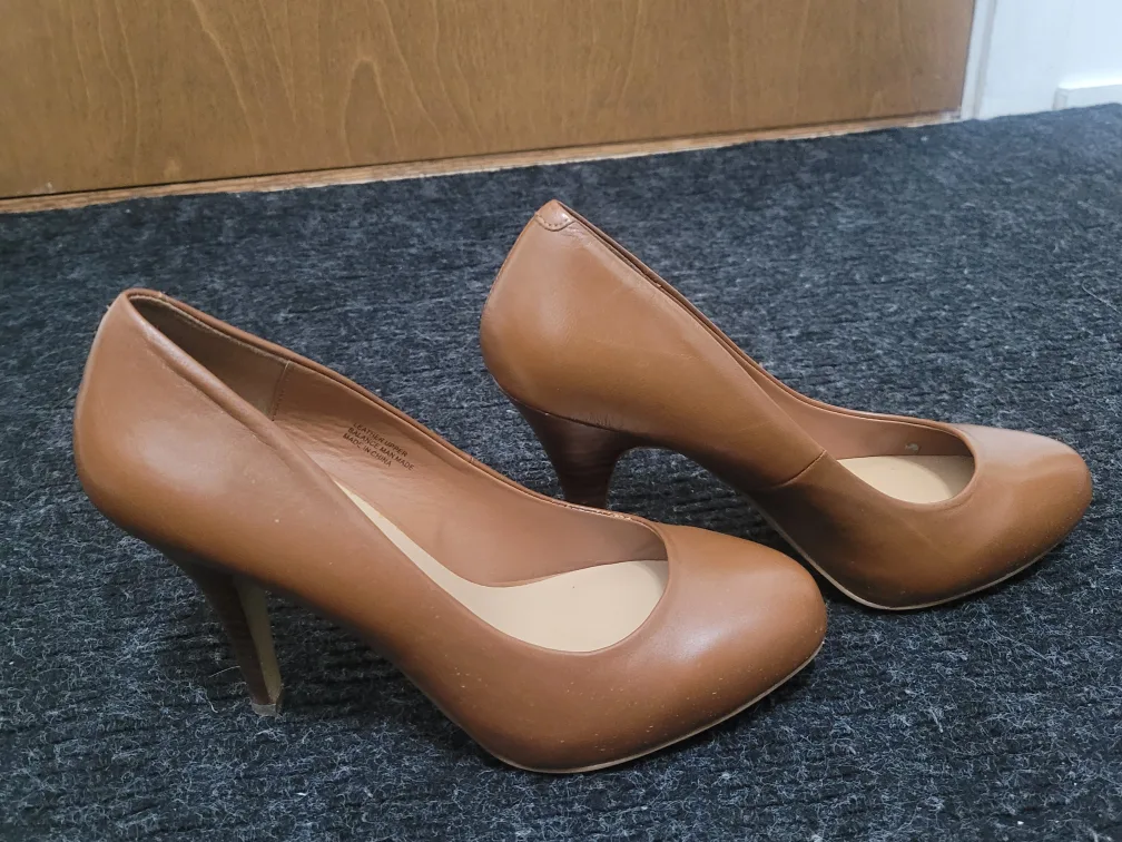 Brown Leather pump high heel shoes image indicator(3)