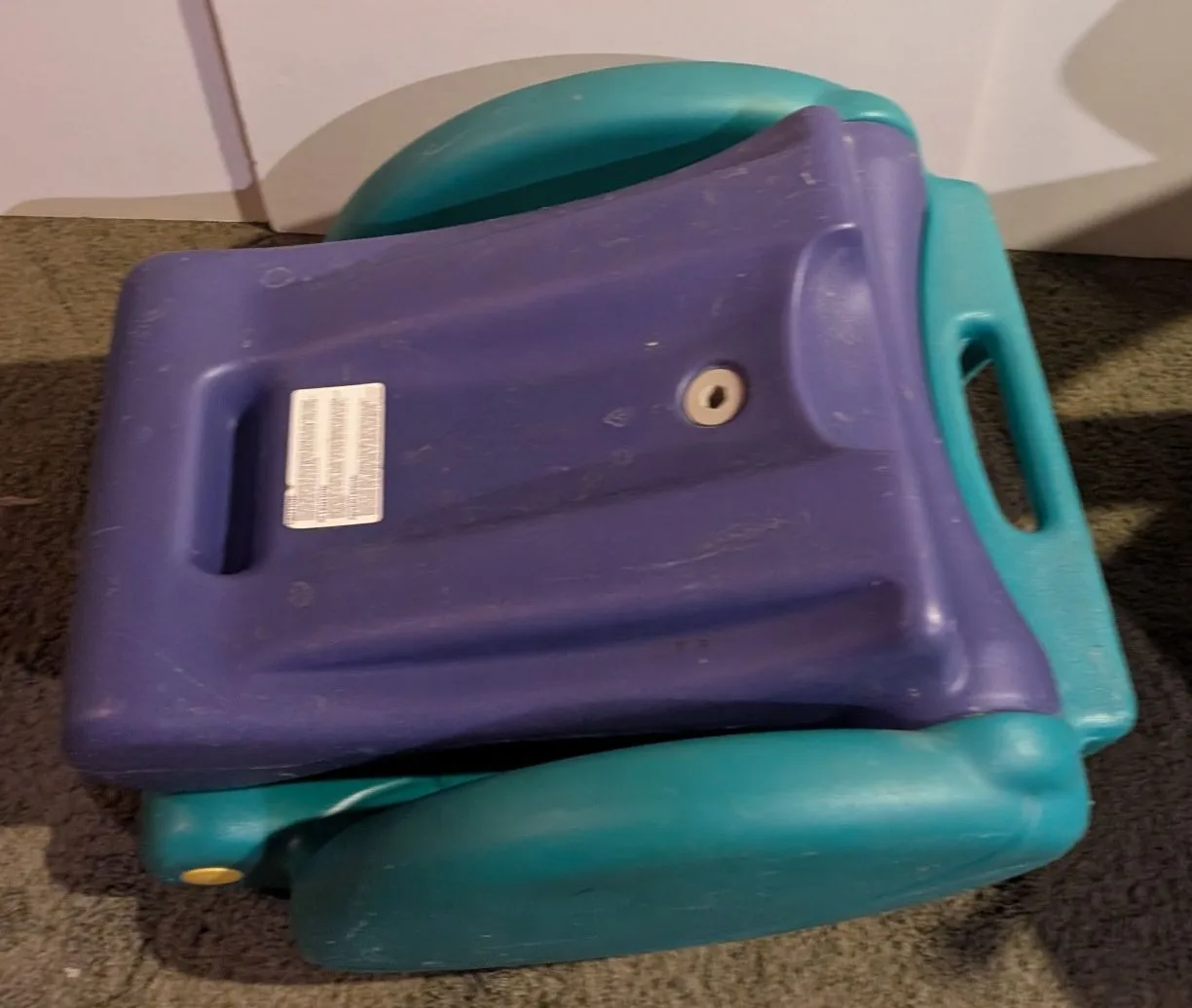 Step 2 - Child's/Tween Folding Rocking Gaming Chair image indicator(4)