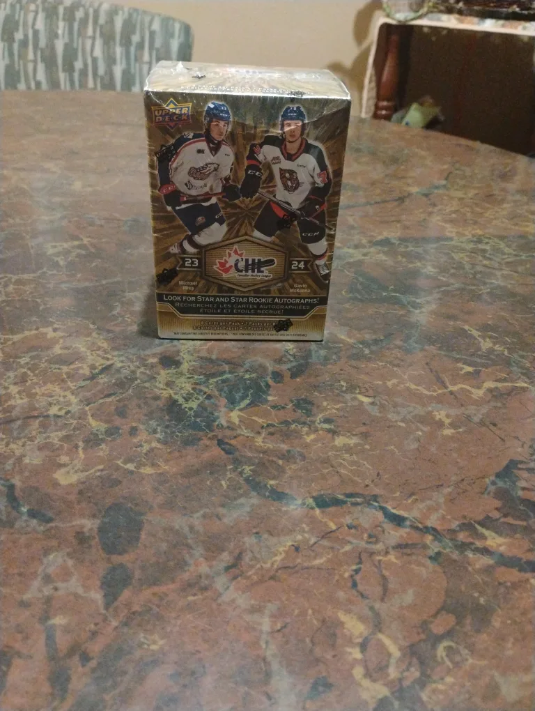 2023-24 Upper Deck CHL Hockey Cards Box image indicator(2)