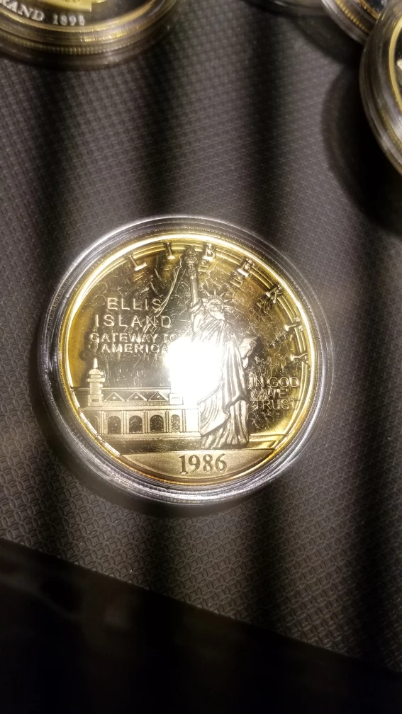 1986 Ellis Island Gold Plated Commemorative Coin - photo 3