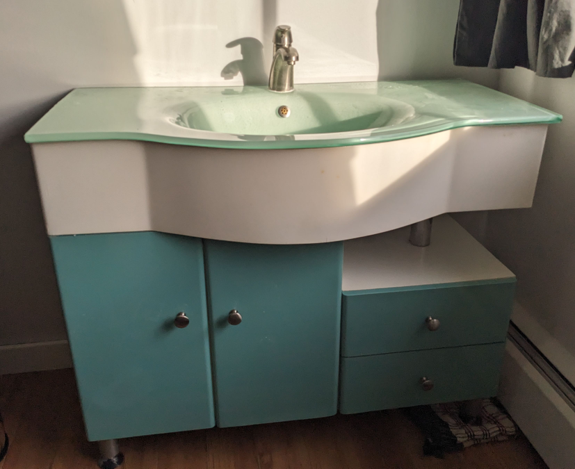 Bathroom cabinet + glass sink + faucet #ThriftyPicks - photo 2