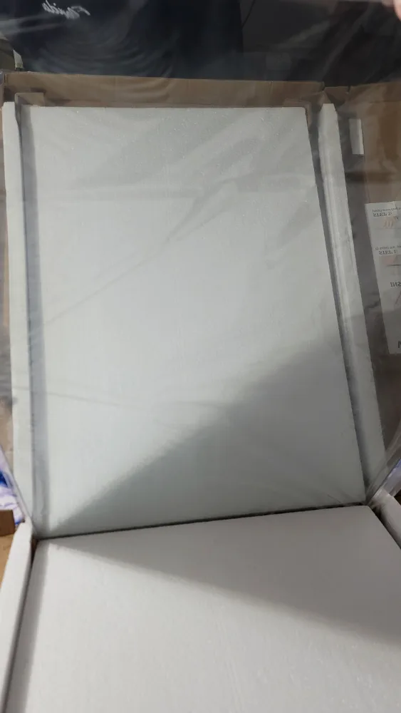 Leyden Frameless Bathroom Mirror, 20''x28'' Wall Mounted image indicator(7)