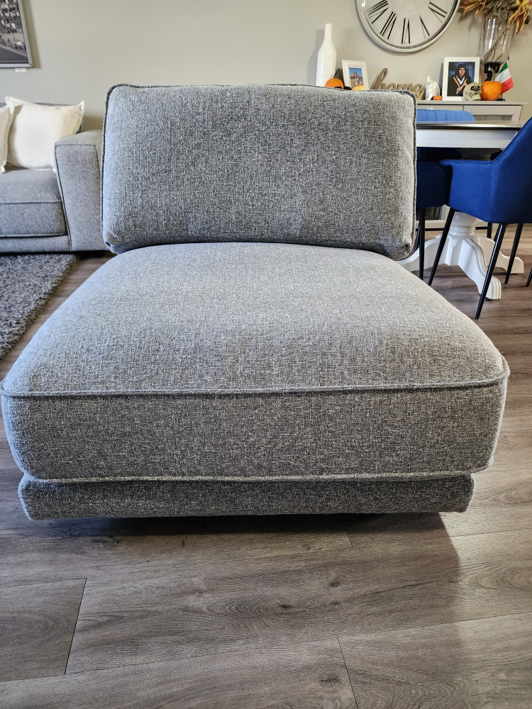 Living Room Chair - photo 4