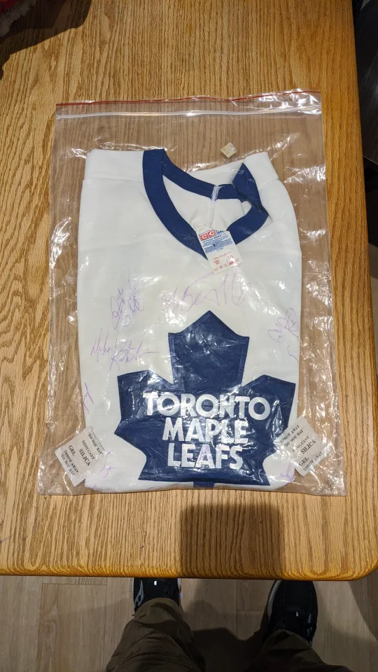 Autographed Toronto Maple Leafs NHL Hockey Jersey CCM Size Large image indicator(2)