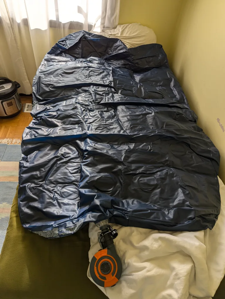 Inflatable Air Mattress with Built-In Pump (single person) image indicator(3)