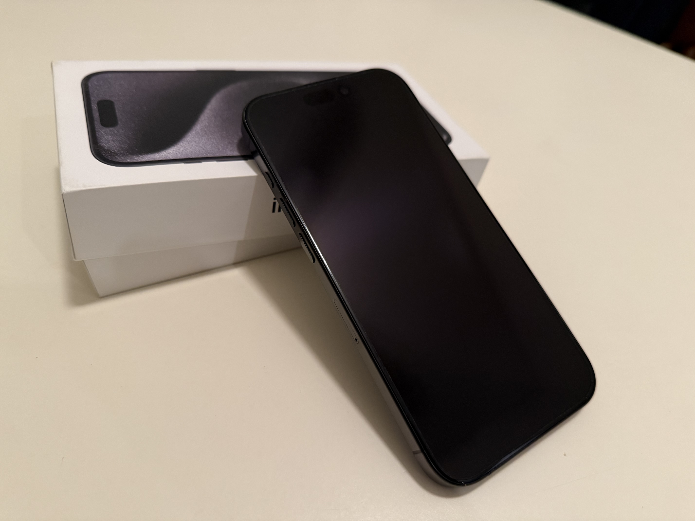 iPhone 15 Pro 256GB Titanium Black - photo 2