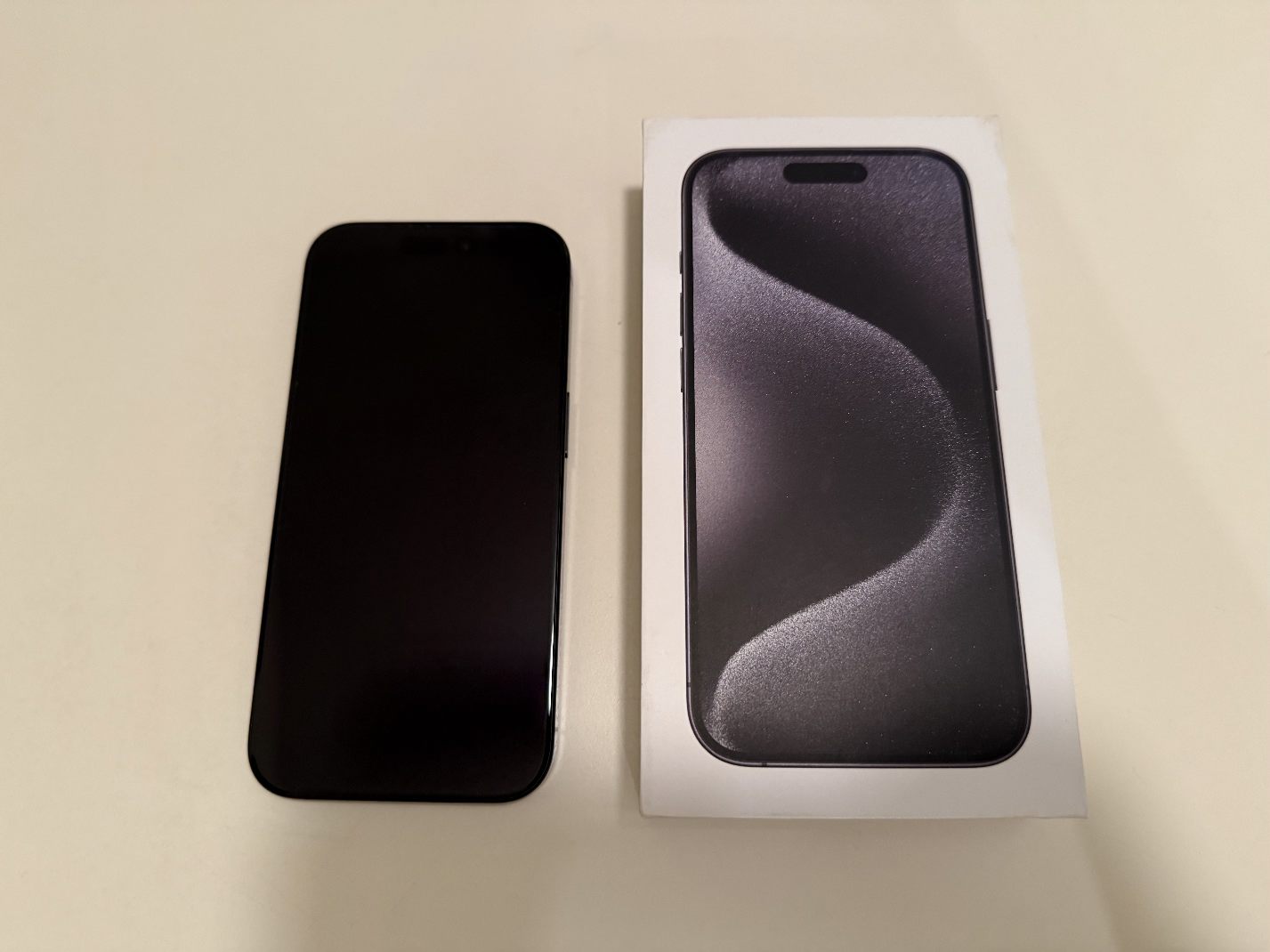 iPhone 15 Pro 256GB Titanium Black - photo 3
