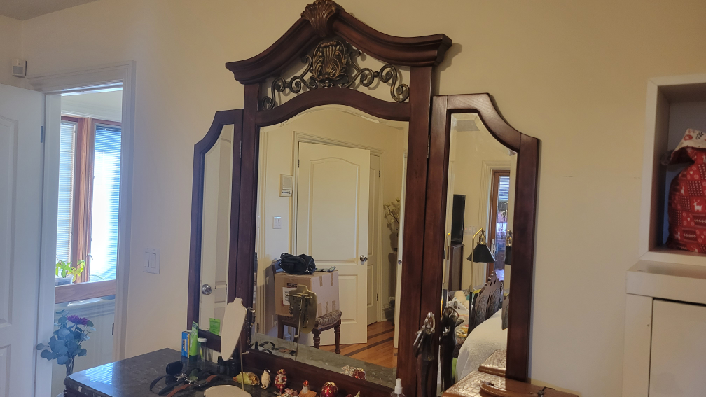 Beautiful Dresser with Mirror