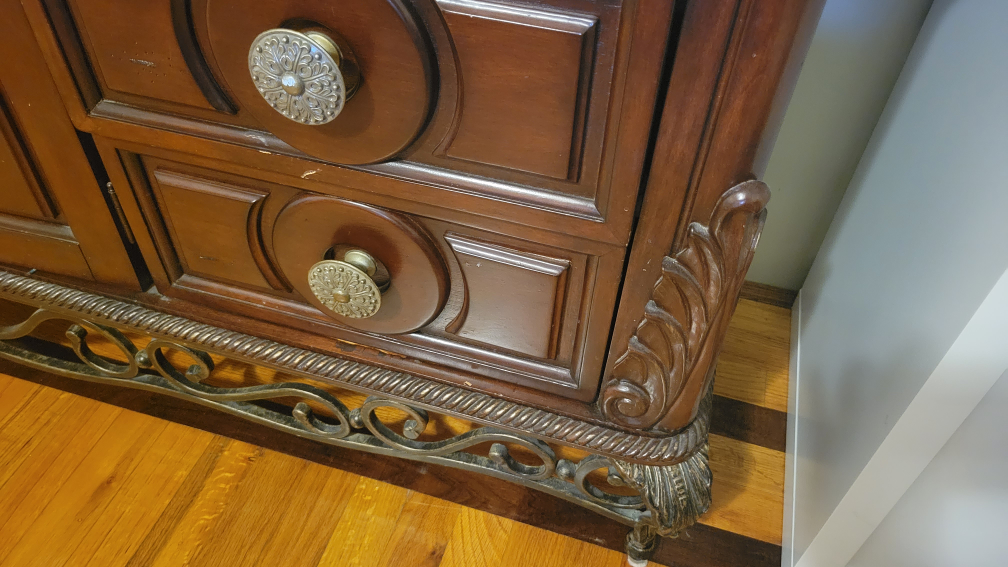 Beautiful Dresser with Mirror - photo 3
