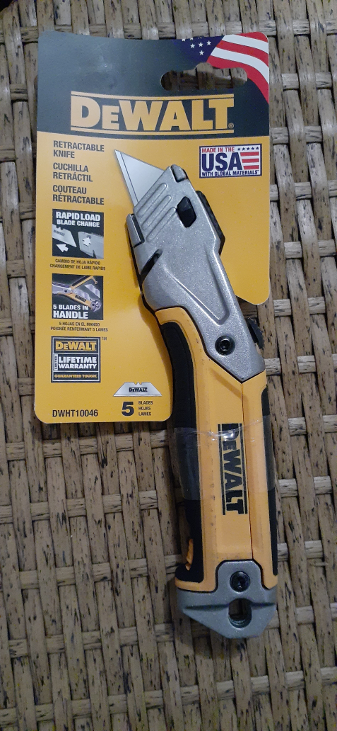 DEWALT Retractable Knife