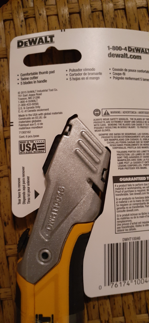 DEWALT Retractable Knife - photo 4