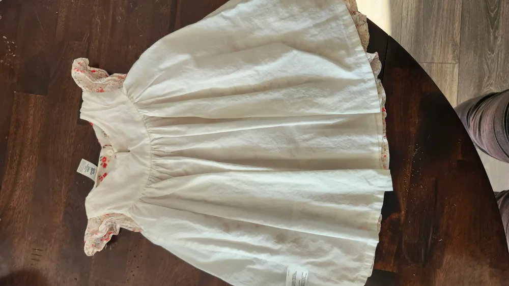 Baby Gap Floral Dress 24 Months image indicator(4)