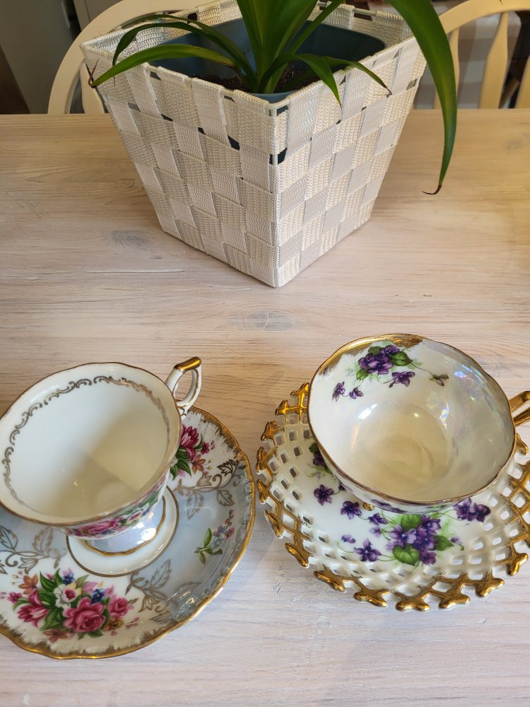 Shafford Vintage Teacup and Saucers - photo 2