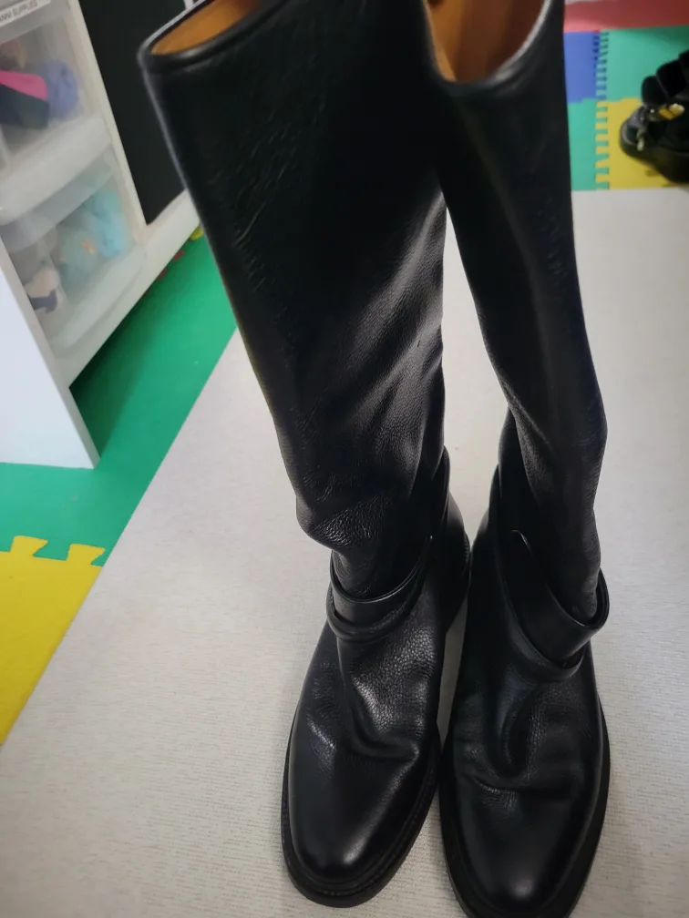 BALENCIAGA Black Leather Knee-High Boots image indicator(5)