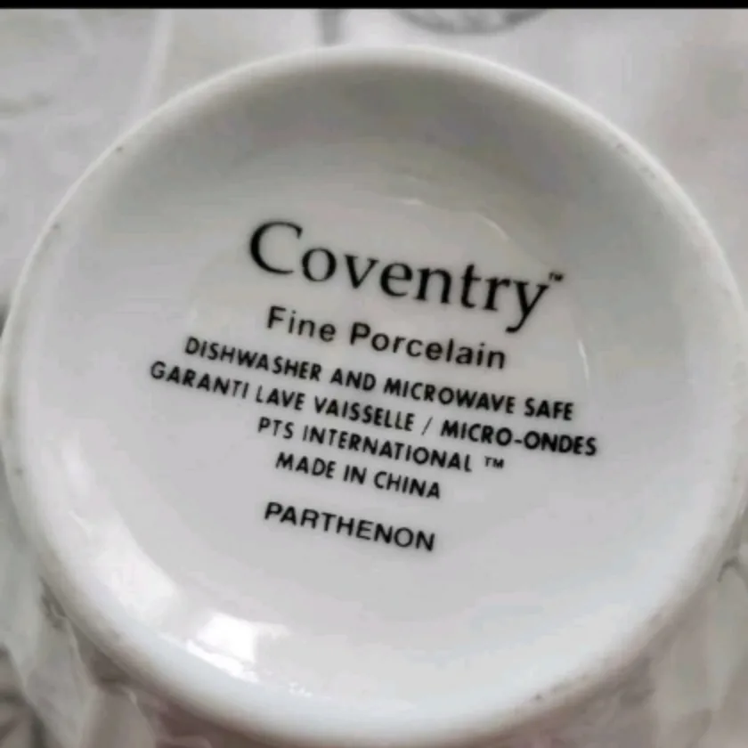 Coventry Fine Porcelain Teacup and Saucer & sugar bowl image indicator(5)