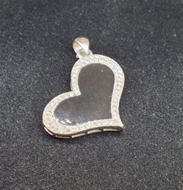 Silver Choker Necklace with Heart Pendant image indicator(4)