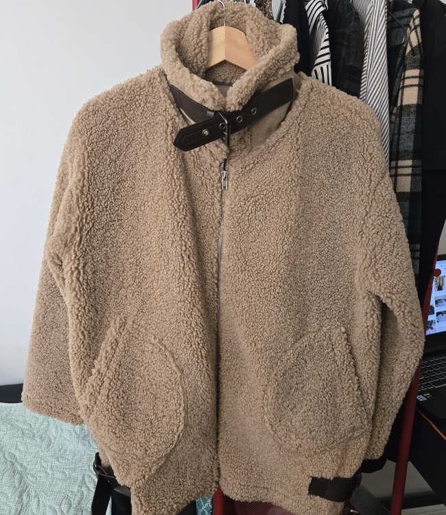 Cute beige faux fur fleece jacket - photo 2