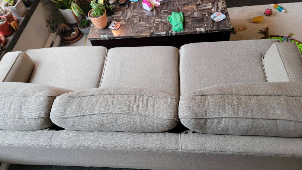 3 seater grey couch - photo 3
