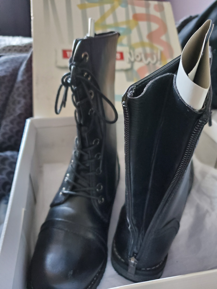 Tender Tootsies Black Boots Size 7W - photo 5