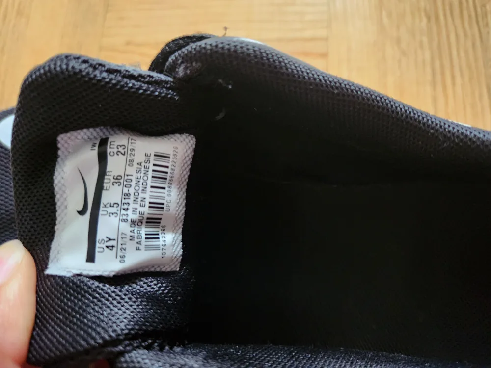 Nike Running Shoes image indicator(2)