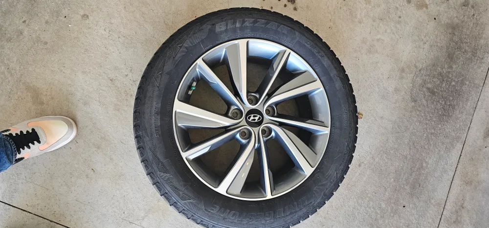 18" Hyundai Wheels and Bridgestone Winter Tire thumbnail