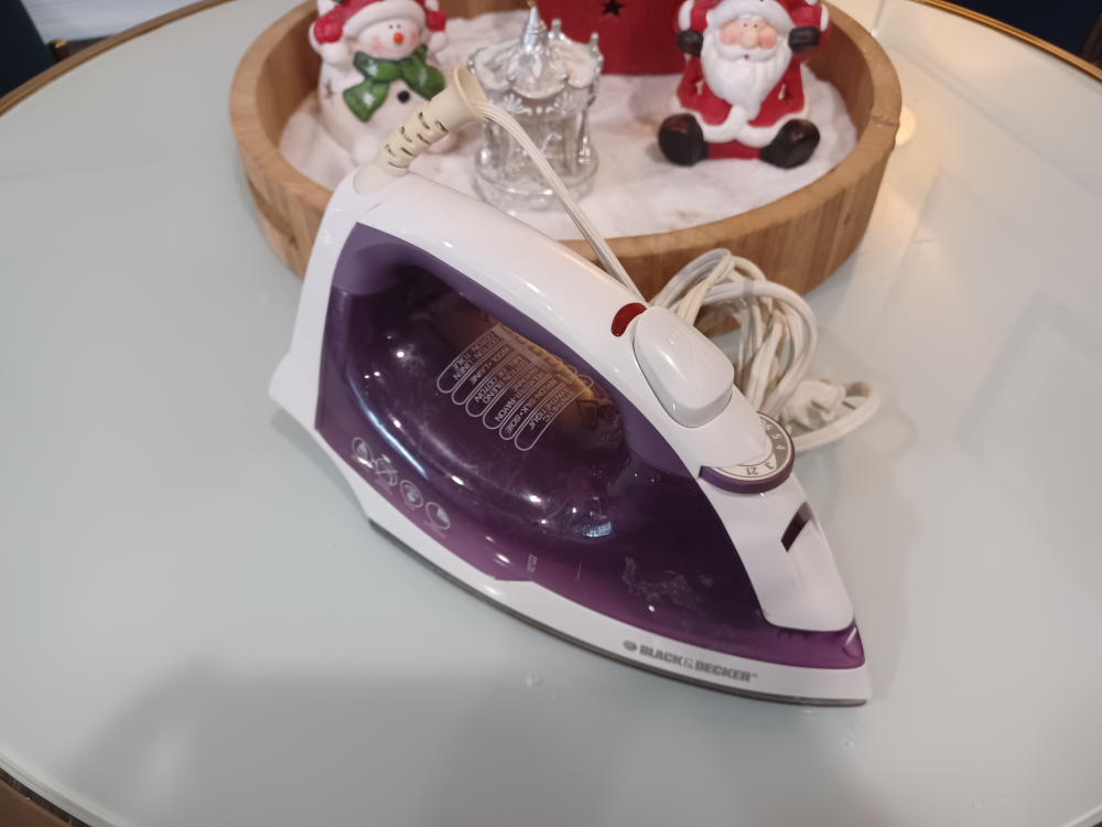 Black + Decker Iron