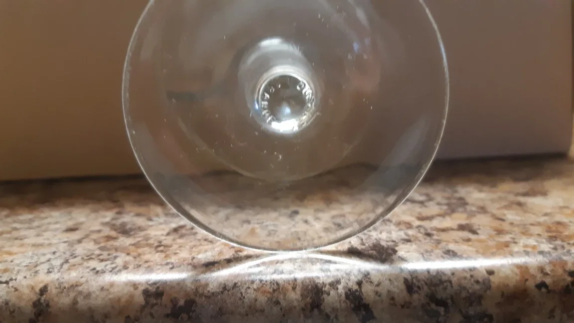 Set of 4 Vintage Champagne Flutes image indicator(2)