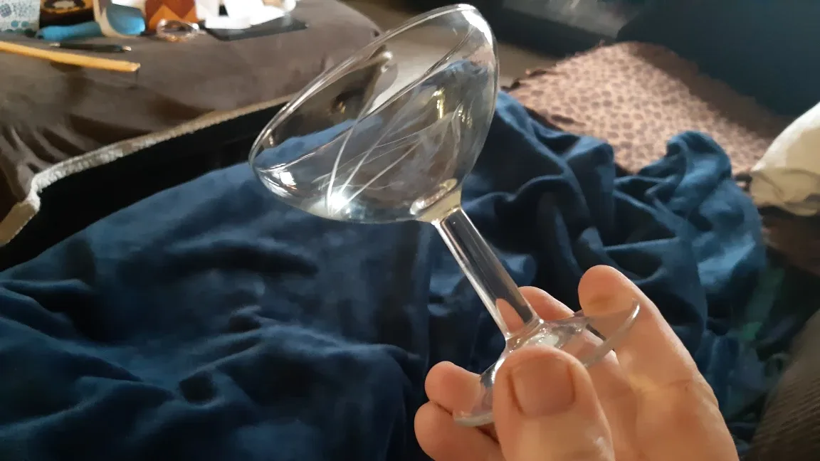 Set of 4 Vintage Champagne Flutes image indicator(3)